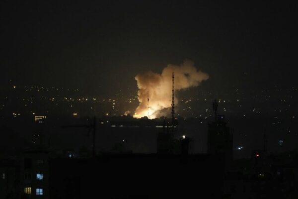 פיצוץ לאחר תקיפת ישראל בטהרן (צילום: AP Photo/Vahid Salemi)