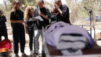 הלווייתו של יאיר יעקב, שנחטף מניר עוז ב-7 באוקטובר, נרצח בשבי וגופתו הושבה במבצע צבאי (צילום: דנה רעני)