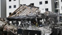בית שנפגע במטח הטילים מאיראן בתל אביב (צילום: פאולינה פטימר)