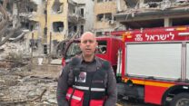 סגן מפקד מחוז דן בכבאות והצלה, בועז רקיע (צילום: כבאות והצלה)