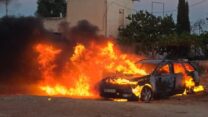 כלי רכב שהוצת בכפר מאלכ (צילום: מועצת כפר מאלכ)