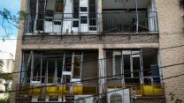 נזק מפגיעת טיל איראני בחולון (צילום: דוד טברסקי)