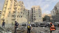 זירת הפגיעה הישירה בבאר שבע (צילום: מד"א)
