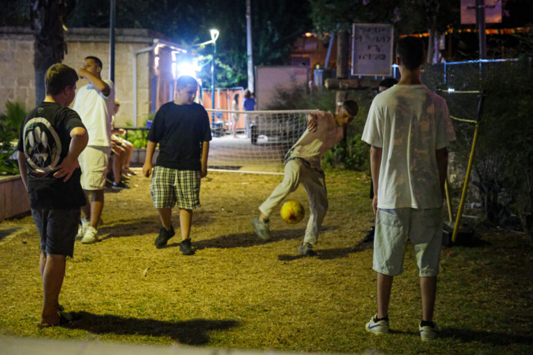 משחקים כדורגל (צילום: דוד טברסקי)