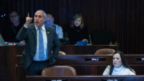 ח"כ חנוך מילביצקי בישיבת מליאת הכנסת (צילום: יונתן זינדל/ פלאש 90)