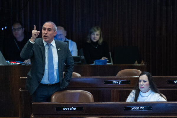ח"כ חנוך מילביצקי בישיבת מליאת הכנסת (צילום: יונתן זינדל/ פלאש 90)