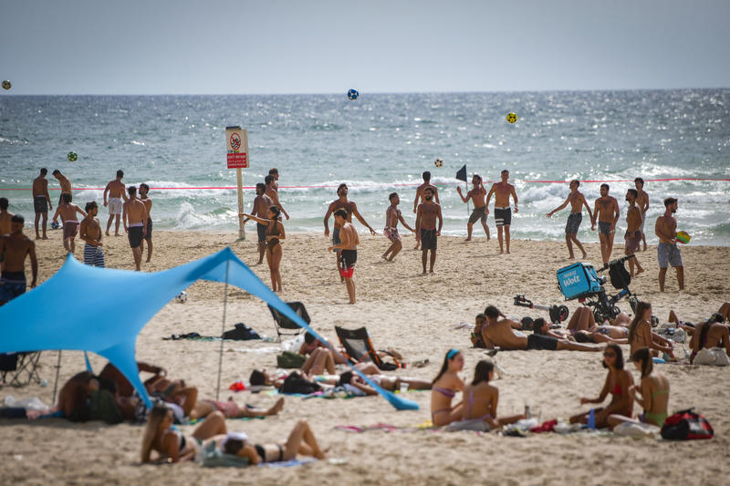 חוף הים בתל אביב (צילום: אבשלום ששוני/פלאש90) חוף הים בתל אביב (צילום: אבשלום ששוני/פלאש90)