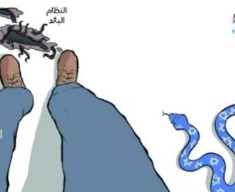 קריקטורה ביומון אל-שרק הקאטרי: הנחש הישראלי אורב למורדים שרמסו את המשטר (צילום: רשתות ערביות)