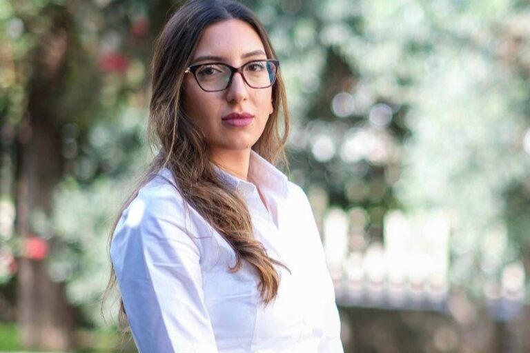 נסרין אבו עסלה, חברת הוועד המנהל של עמותת 'מיזאן' (צילום: פאדי אמון)