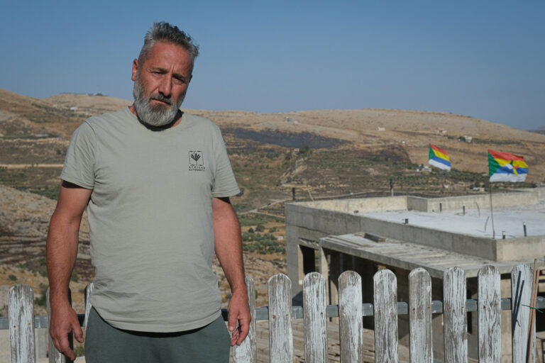 עלאא ספדי. "גם אם א-שרע לא רוצה באלימות הזו, אלו שסביבו רוצים בזה" (צילום: דוד טברסקי)
