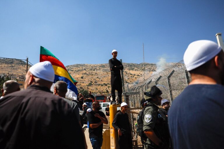 דרוזים מנסים לעבור מישראל לסוריה (צילום: REUTERS/Ammar Awad)
