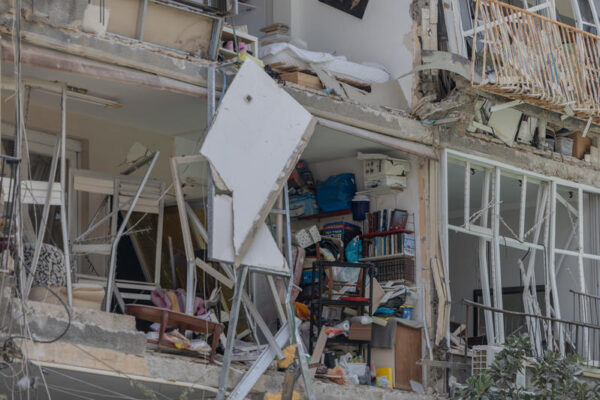 View of destruction in the central Israeli city of Bat Yam a few days after it was hit by a ballistic missile fired from Iran into Israel. June 24, 2025. Photo by Chaim Goldberg/FLASH90 *** Local Caption *** בת ים
טיל
מלחמה
איראן
הרס
עם כלביא