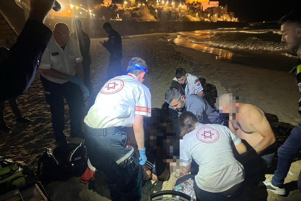 זירת הטביעה בחוף הים ביפו (צילום: תיעוד מבצעי מד"א)