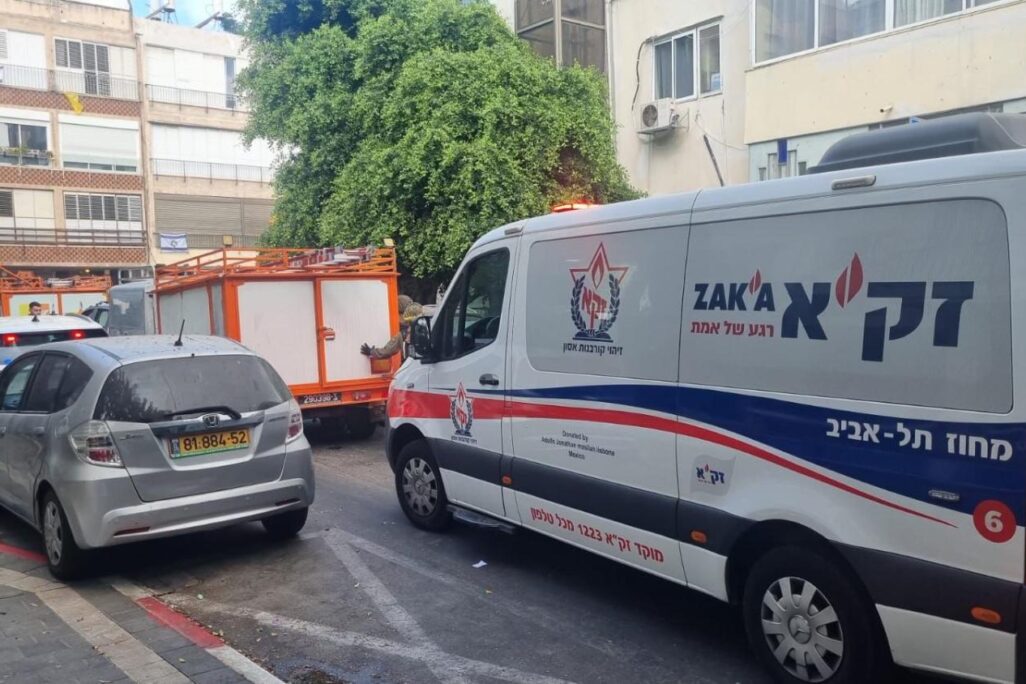 זירת קריסת הפיגומים בתל אביב בה נהרג עובד כבן 30 (צילום: דוברות זק״א) זירת קריסת הפיגומים בתל אביב בה נהרג עובד כבן 30 (צילום: דוברות זק״א)