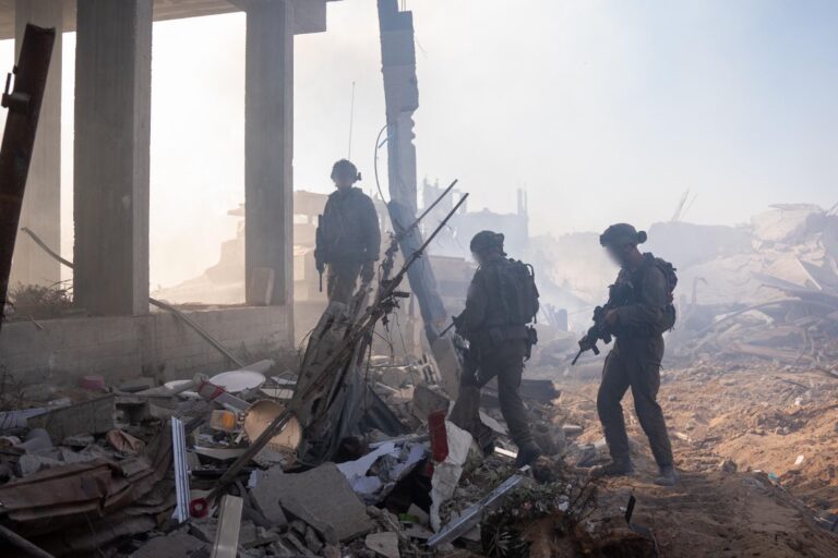 פעילות הכוחות בעיר עזה (צילום: דובר צה"ל)