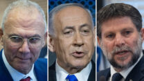 שר האוצר בצלאל סמוטריץ', ראש הממשלה בנימין נתניהו ומנכ"ל משרד רה"מ יוסי שלי (צילומים: פלאש90)