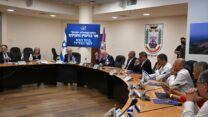 ראש הממשלה בנימין נתניהו בפגישה עם ראשי ערים בנוף הגליל (צילום: לע"מ)