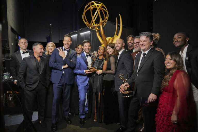 יוצרי הסדרה "האולפנים" (צילום: Photo by Jordan Strauss/Invision for the Television Academy/AP Content Services)