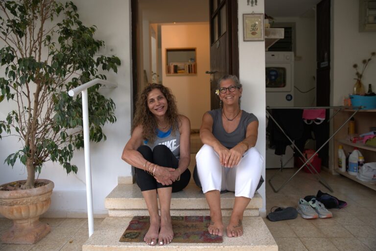 ג'וני רייפין (מימין) ואלה לוי (צילום: אור גואטה)