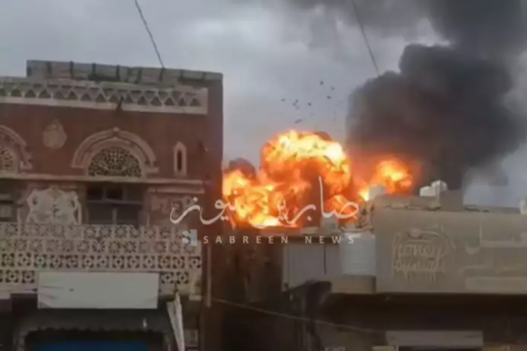התקיפה הישראלית של מעוזי הטרור החות'י בתימן (צילום: רשתות ערביות, השימוש נעשה בהתאם להוראות סעיף 27א' לחוק זכויות יוצרים)