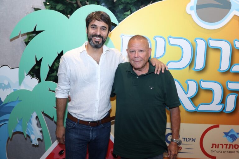 יו"ר ההסתדרות ארנון בר-דוד (מימין) ויו"ר איגוד עובדי התחבורה עו"ד אייל ידין (צילום: דוברות ההסתדרות)