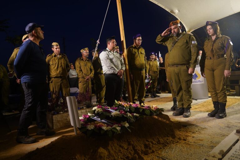 הלווייתו של טל חיימי (צילום: דנה רעני)