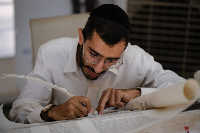 מיכאל סבג. "שמענו את הקלאצ'ים, נכנסנו לממ"ד, והשמועות הגיעו אלינו רק בארבע אחר הצוהריים" (צילום: דוד טברסקי)