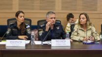 נצ"מ ניר כרמלי בדיון הוועדה לביטחון לאומי בנושא הרחבת סמכויות כיתות הכוננות (צילום: דני שם טוב, דוברות הכנסת)