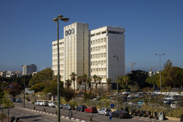 קמפוס אוניברסיטת תל אביב. ארגון הסטודנטים הכריז כי ישבות אם חוק הגיוס הנוכחי יקודם (צילום: משה שי/פלאש90)