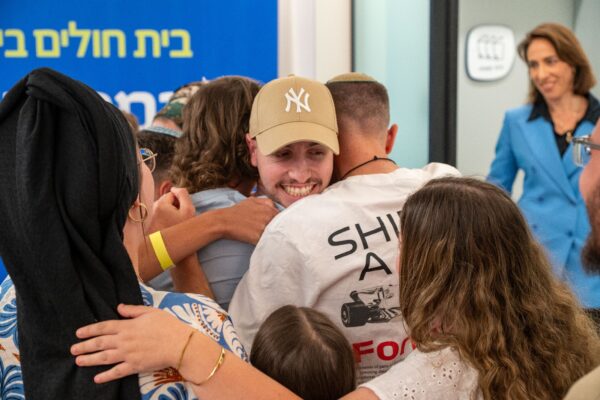 איתן מור בביה"ח בילינסון (צילום: גיא אנטונובסקי /לע"מ)
