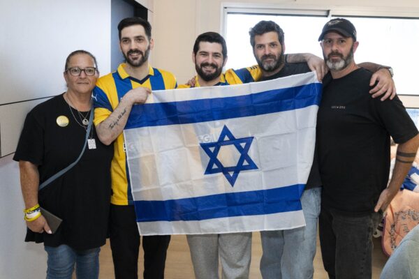 גלי וזיו ברמן בבית החולים שיבא תל השומר (צילום: ערן ירדני/לע"מ)