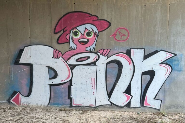 Graffiti by Inbar Hayman (Photo: Joe, Wikimedia Commons)