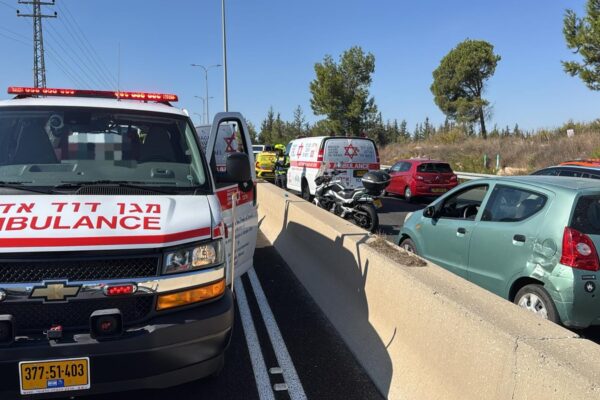 זירת הירי בכביש 443 (צילום: תיעוד מבצעי מד"א)