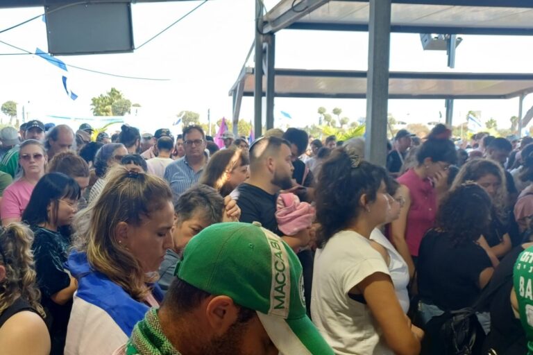Yarkon Cemetery ahead of the funeral of the late Inbar Hayman (Photo: Amitai Perez) 