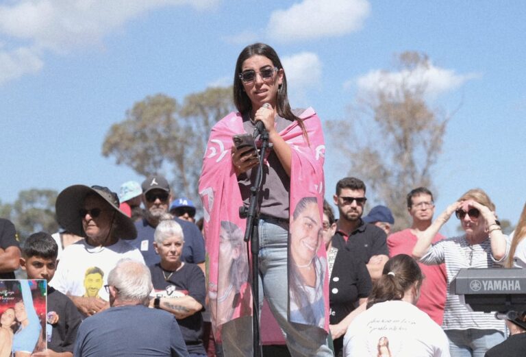 מיטב ז'ורנו, אחותה של קארין ז'ורנו שנרצחה במסיבה (צילום: דוד טברסקי)