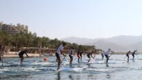 מירוץ סאפ בים האדום בספורטיאדה באילת (צילום: משה זנדבנק / מרכז הפועל)