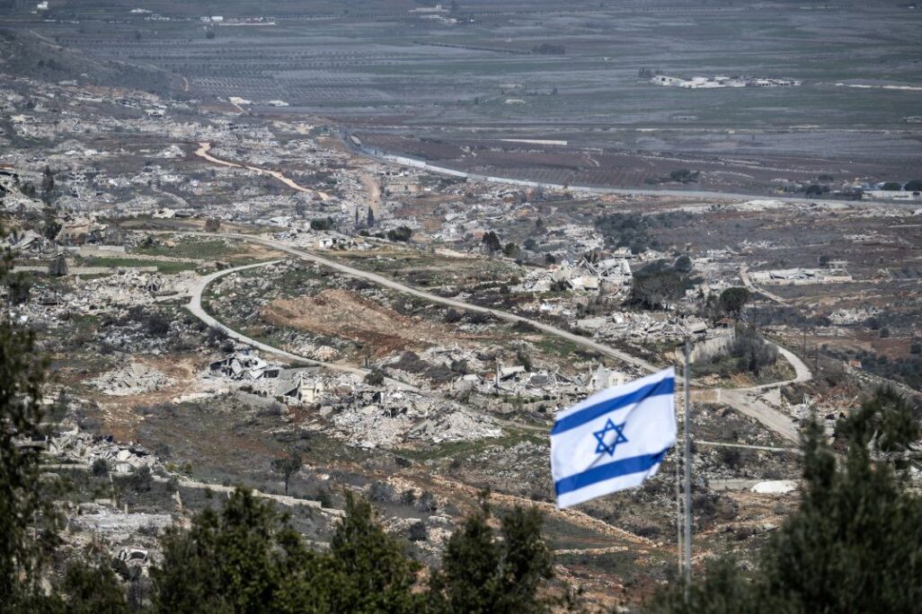 תצפית מישראל על כפר כילא בדרום לבנון (צילום: Anadolu via Reuters Connect) תצפית מישראל על כפר כילא בדרום לבנון (צילום: Anadolu via Reuters Connect)