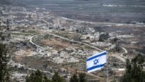 תצפית מישראל על כפר כילא בדרום לבנון (צילום: Anadolu via Reuters Connect)