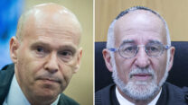 השופט בדימוס אשר קולה (מימין) ופרקליט המדינה עמית איסמן (צילומים: פלאש90)