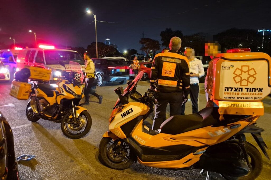 זירת אירוע הירי בחניון גני יהושע (צילום: איחוד הצלה)
