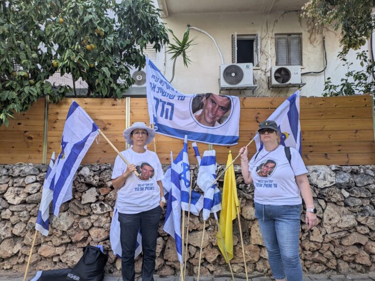 לימור זהבי ושרון משיח (צילום: מיכל מרנץ)
