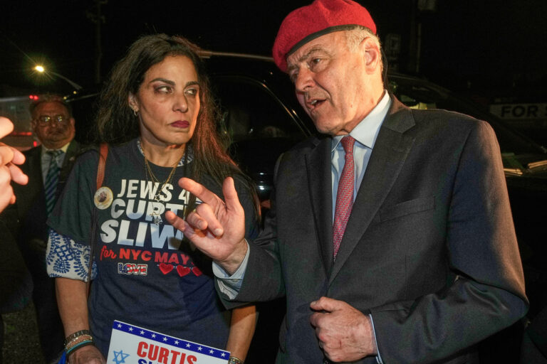 קרטיס סליווה, מועמד רפובליקני לראשות העיר ניו יורק. שואב השראה מרודי ג'וליאני (AP Photo/Richard Drew)