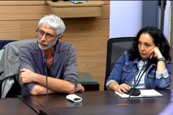ויקטוריה שיפרין ובוריס פרלמוטר, דיירי הבניין שנפגע במתקפה האיראנית (צילום מסך ערוץ הכנסת)