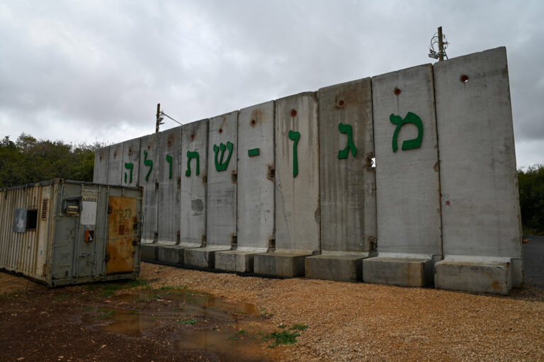 חומה בשתולה. "וילות להשכרה הן מקור הפרנסה היום" (צילום: דוד טברסקי)