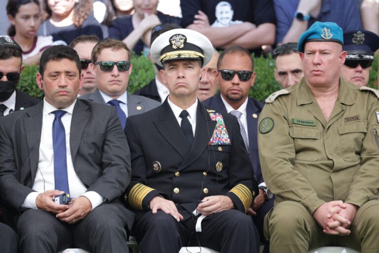 Representatives of the IDF and the US military at the funeral of Sergeant Itay Chen (Photo: Uriel Even Sapir)