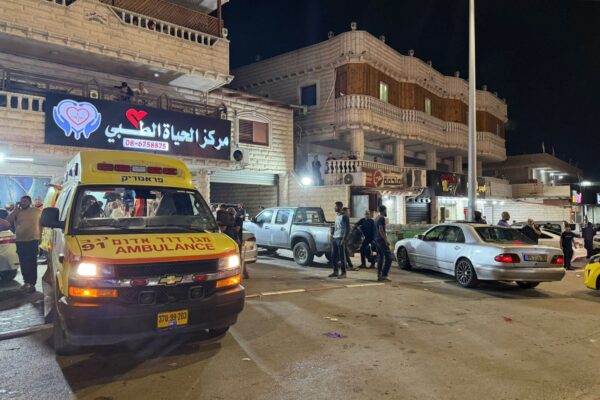 זירת הרצח ברהט (צילום: תיעוד מבצעי מד"א)