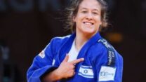 גילי שריר לאחר הזכייה בזהב (צילום: איגוד הג'ודו העולמי)
