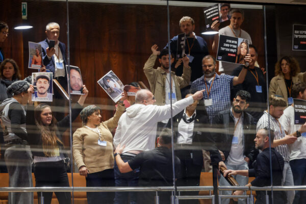 ויכוח כין בני משפחות שכולות שהתלהט בכנסת (צילום: נועם מושקוביץ/דוברות הכנסת