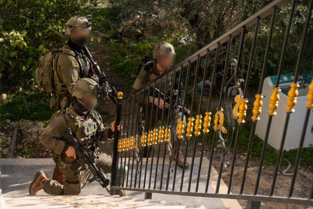 כוחות סיירת צנחנים פועלים בקבטיה שבשומרון (צילום: דובר צה"ל) כוחות סיירת צנחנים פועלים בקבטיה שבשומרון (צילום: דובר צה"ל)