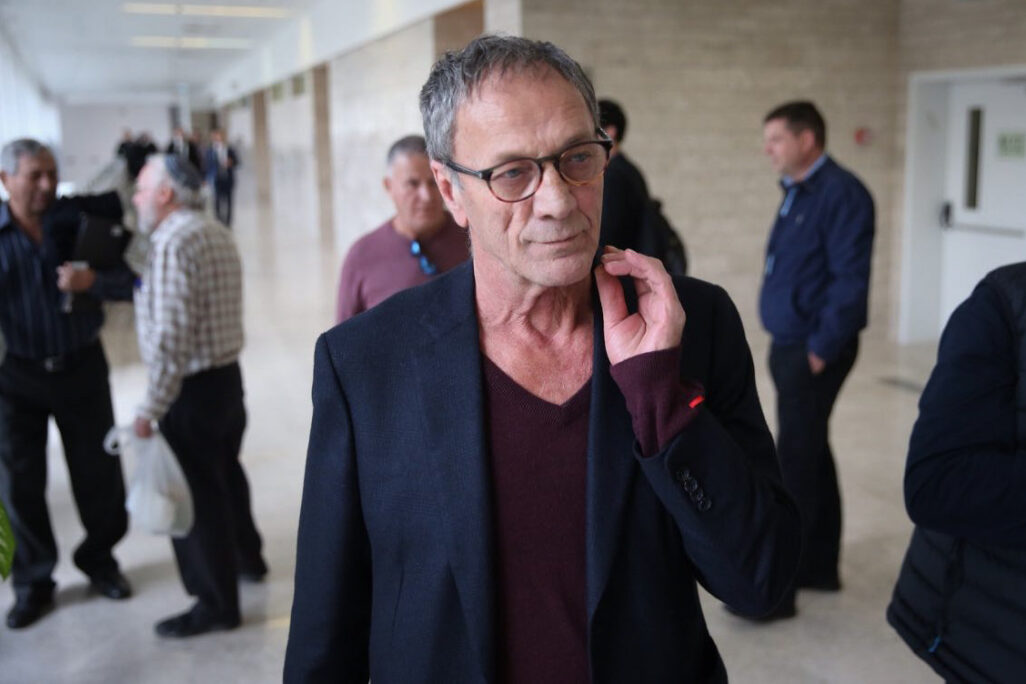 מוחמד בכרי בבית המשפט המחוזי בלוד, בעת הסערה המשפטית סביב הסרט “ג’נין, ג’נין” (צילום ארכיון: פלאש 90)